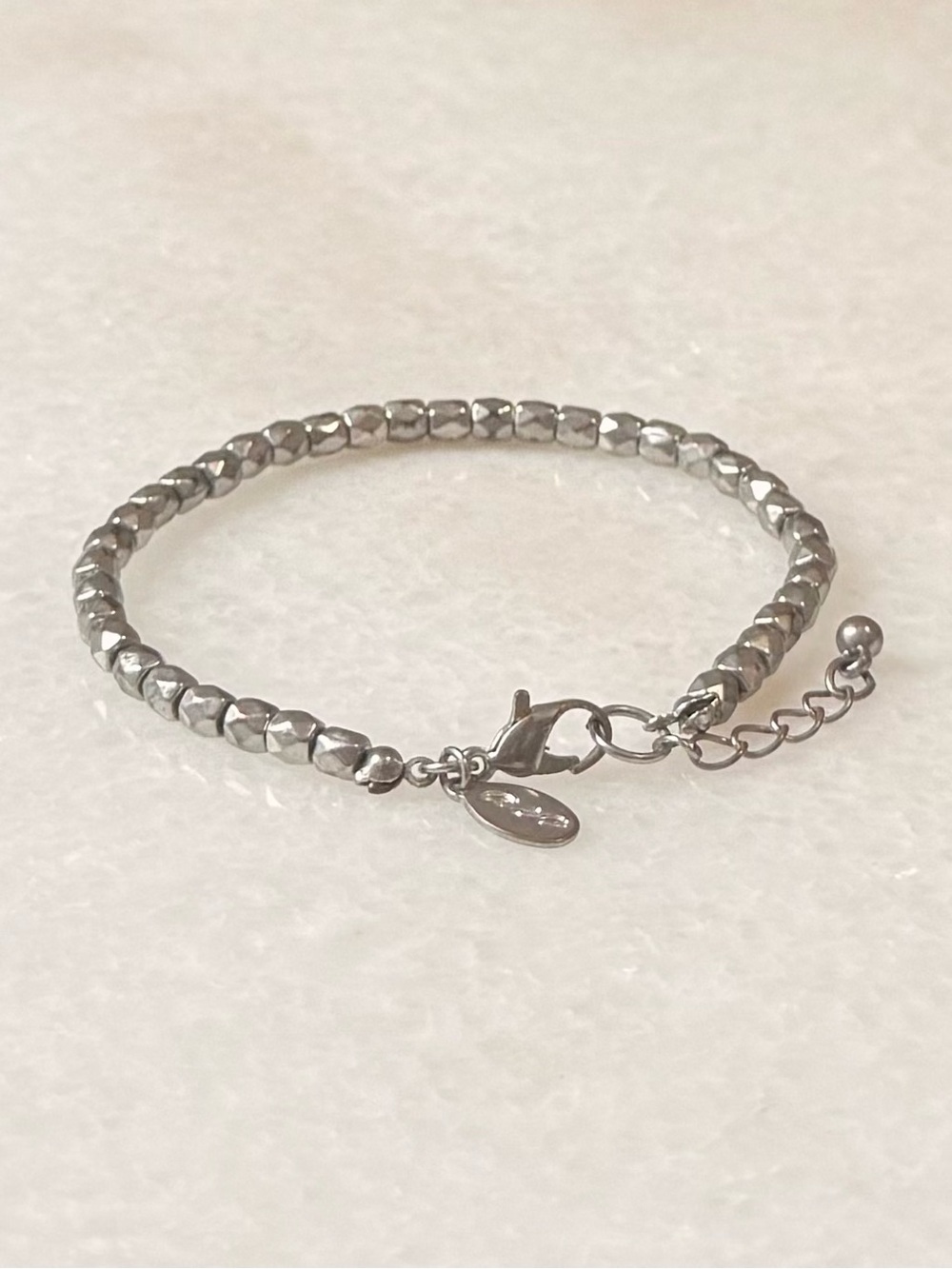 ✔AEO Silver-Tone Faceted Cube Bead Bracelet